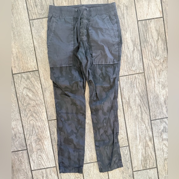 James Perse Dark Gray Cargo Pants - Picture 1 of 3